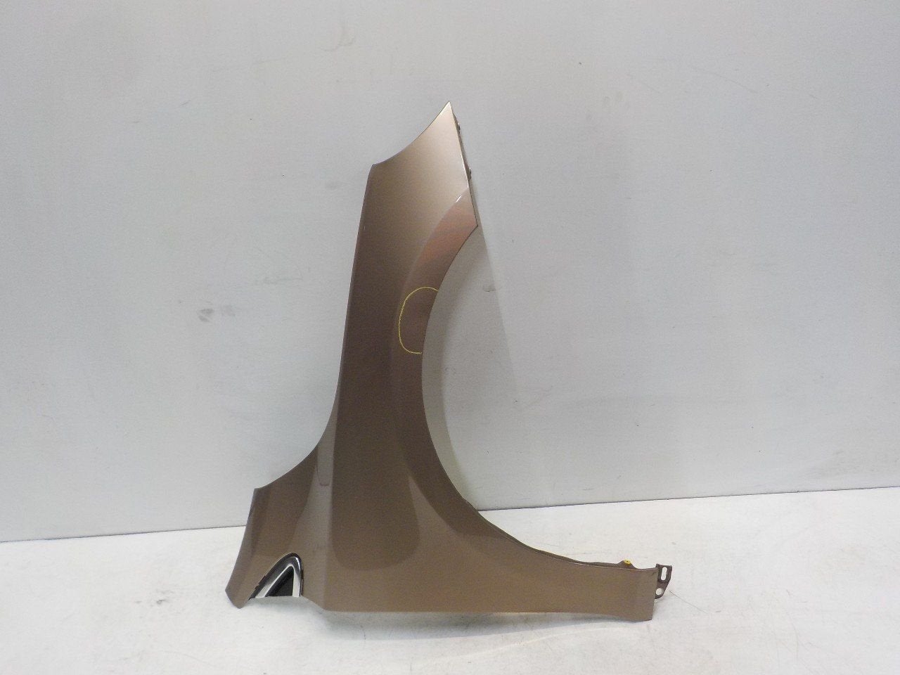 Spatbord rechts voor Volvo V40, Onderdelen@venauto.nl, Van der Ven Autorecycling B.V., Gebruikt, Ettenseweg 76, 4706 PB Roosendaal, The Netherlands