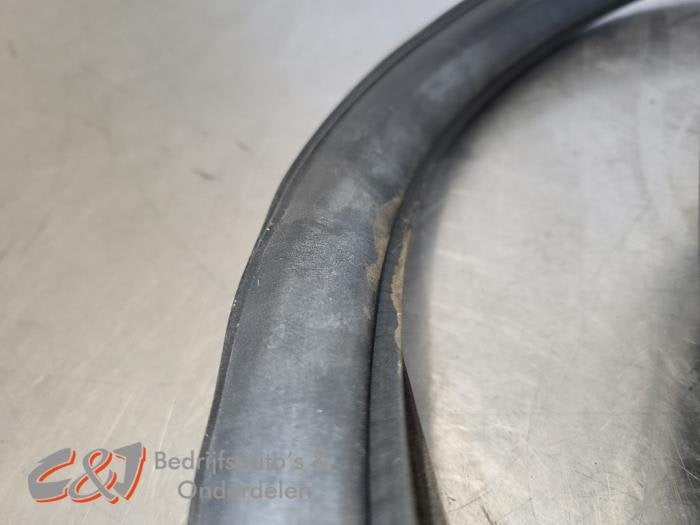Portierrubber 4Deurs links-achter van een Volkswagen Caddy, Gebruikt, -, Volkswagen, -
