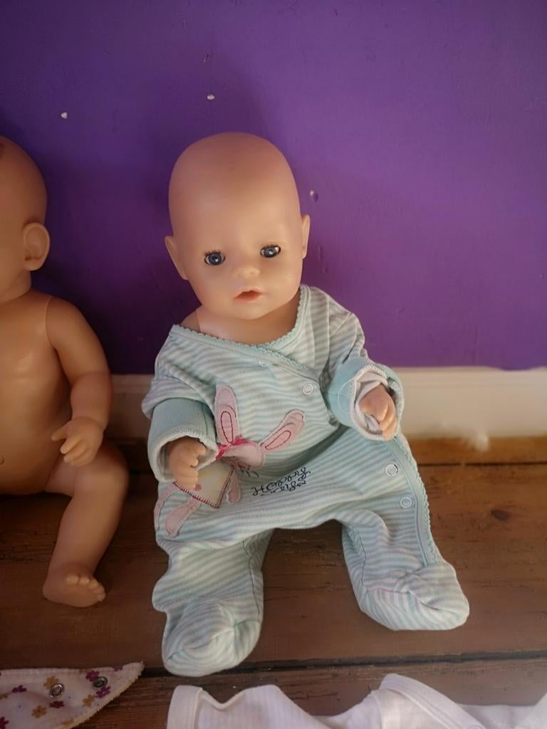 Poppen Baby Born met kleren en toebehoer, Ophalen of Verzenden, Gebruikt, Pop