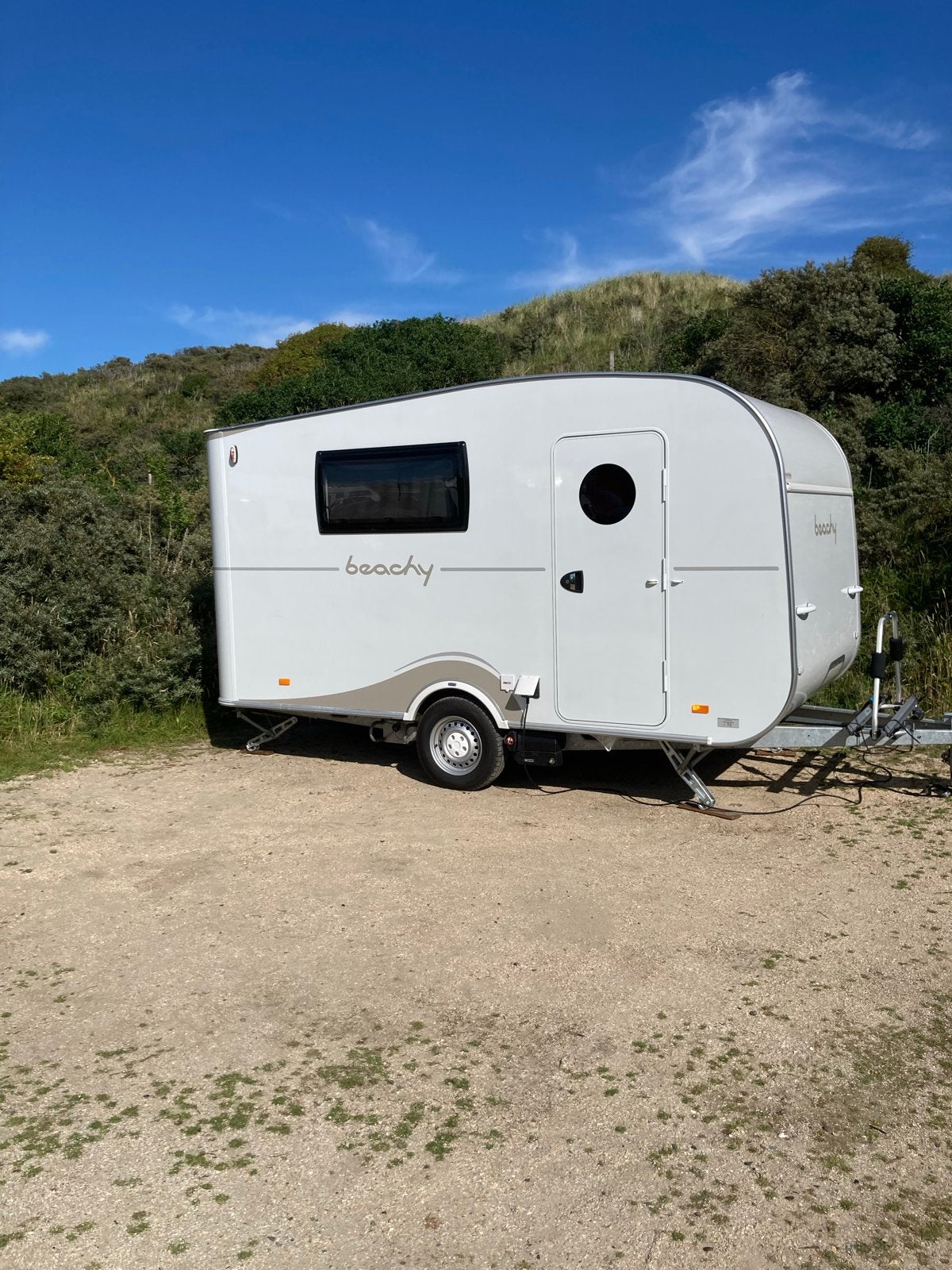 Beachy 420 (2023) met Unico luifel, mover en fietsendrager, Particulier, Fietsenrek, Overige merken