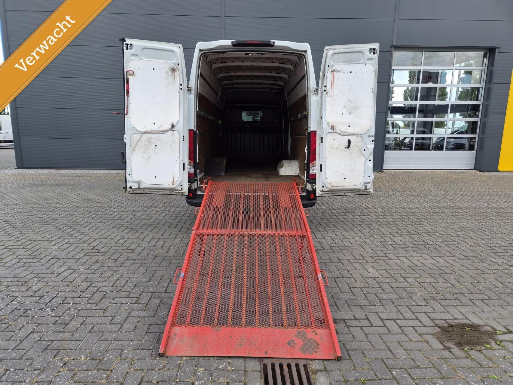 Iveco Daily 2.3 L4H2 Hi-Matic Automaat 157pk Uitklap lift, Auto's, 13 km/l, Gebruikt, Euro 6, Iveco