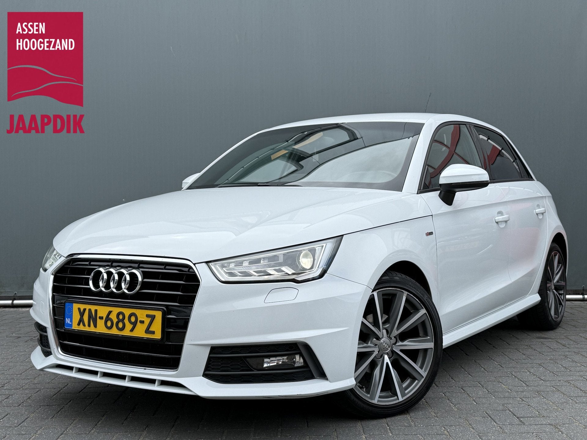 Audi A1 Sportback BWJ 2019 1.0 TFSI 96 PK S-LINE HALF LEDER, Auto's, Voorwielaandrijving, 4 stoelen, Leder en Stof, Origineel Nederlands