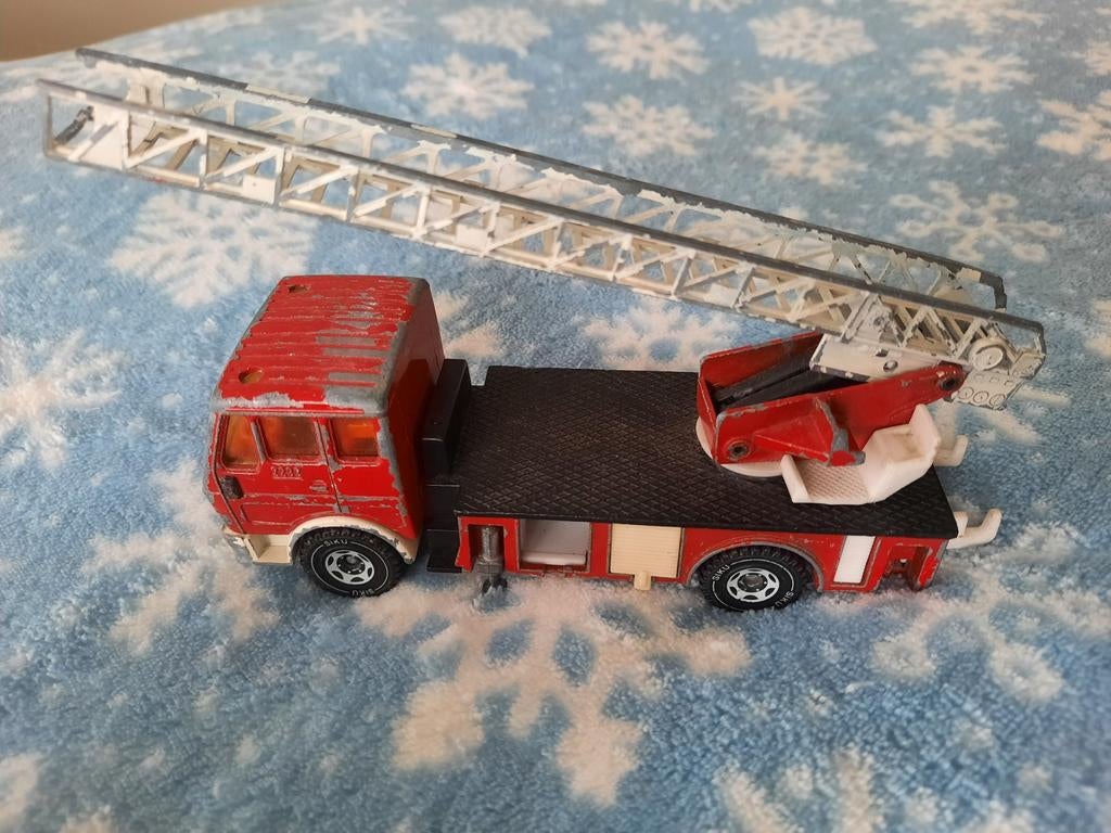 Siku 2819 Mercedes brandweerladderwagen, Ophalen of Verzenden, Zo goed als nieuw, Bus of Vrachtwagen, SIKU