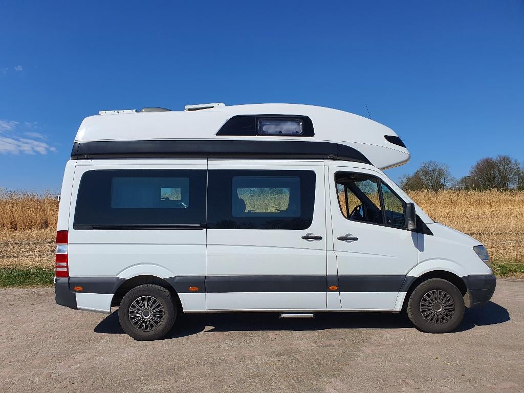Luxe Mercedes-Benz James Cook WESTFALIA | Off-grid | 4-pers, Caravans en Kamperen, Campers, Automaat, Mercedes-Benz, Diesel, Mercedes