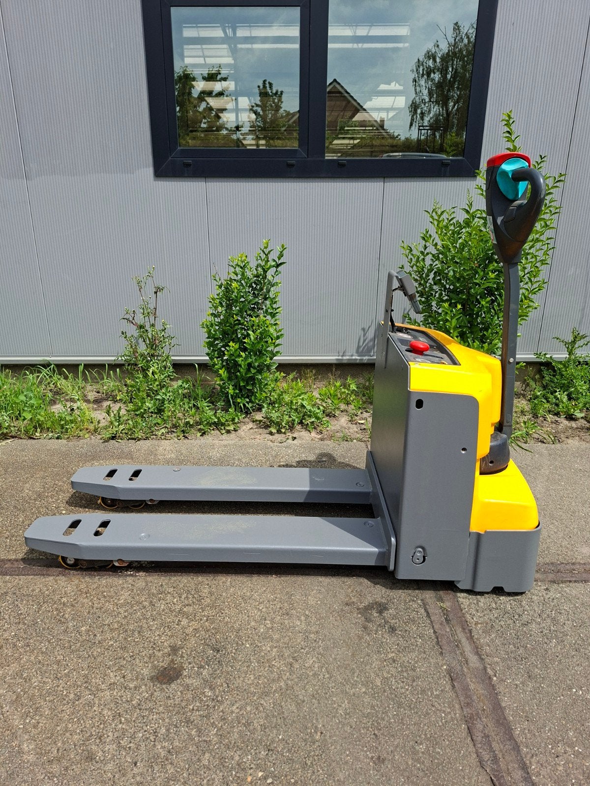 Jungheinrich EJE M13 pompwagen met weegsysteem, Ophalen, Zo goed als nieuw