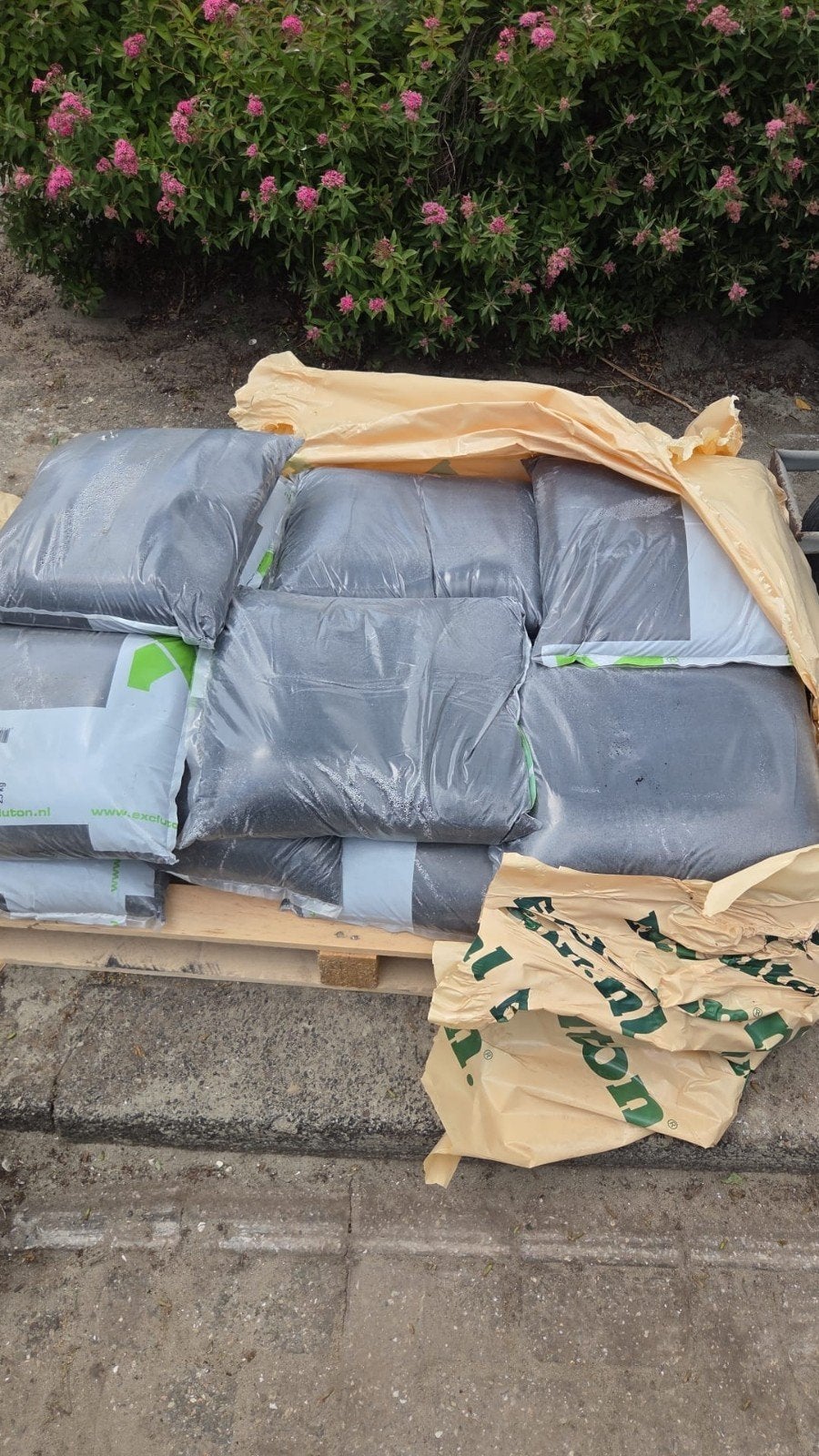 12 zakken x 25 kg zwart voegzand, Tuin en Terras, Zand, Ophalen, Nieuw, Voegzand