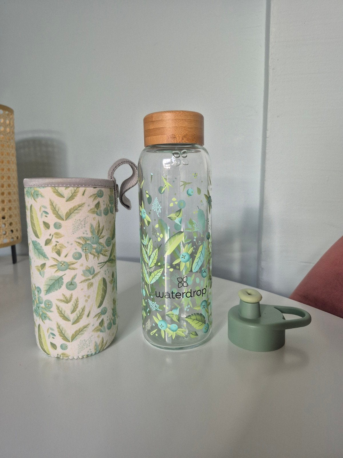 Waterdrop glazen fles met hoes - incl sportdop, Ophalen of Verzenden, Zo goed als nieuw