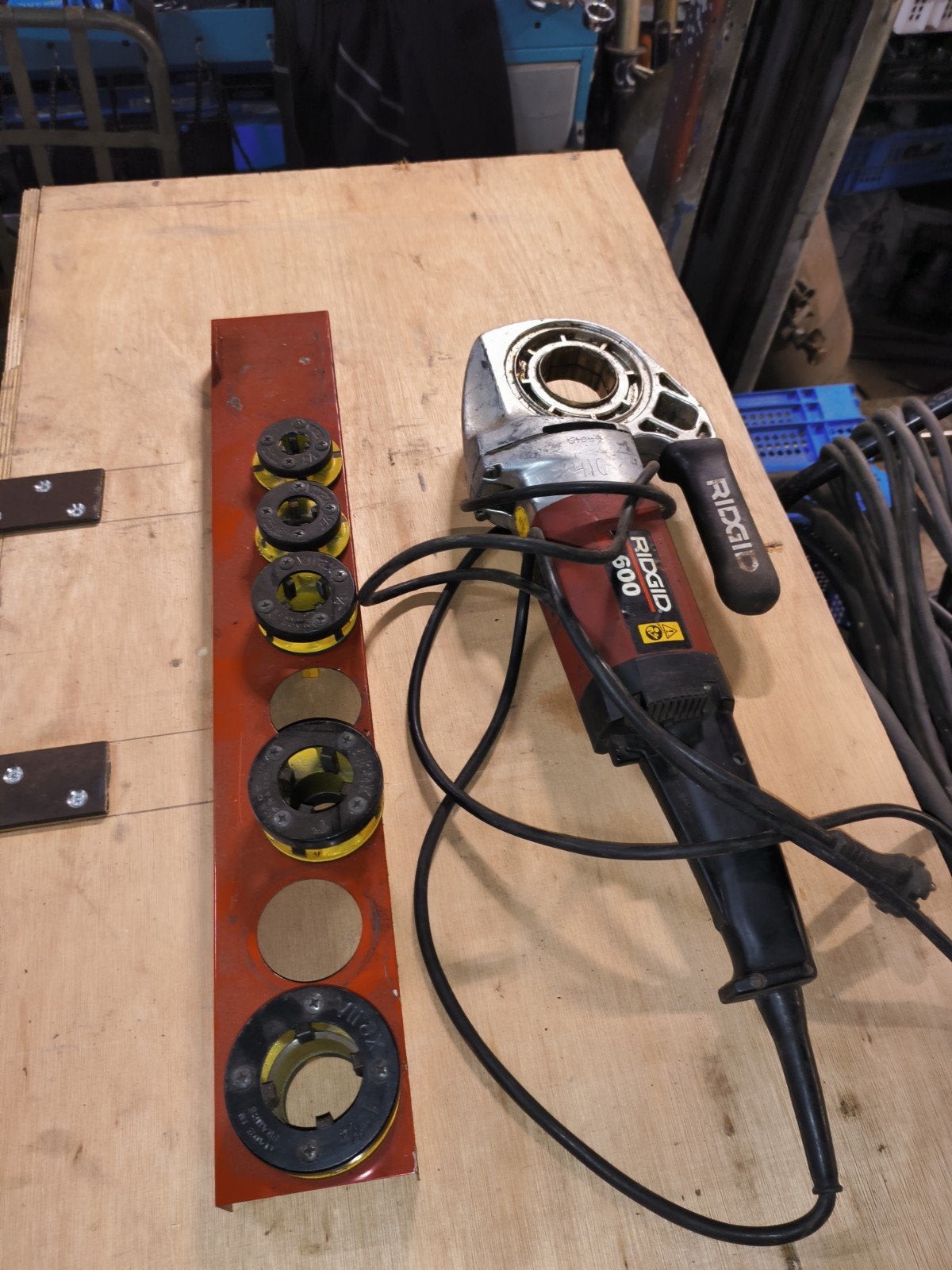Ridgid 600 draadsnijmachine met snijkoppen, Ophalen of Verzenden, Gebruikt, Overige typen, Ridgid