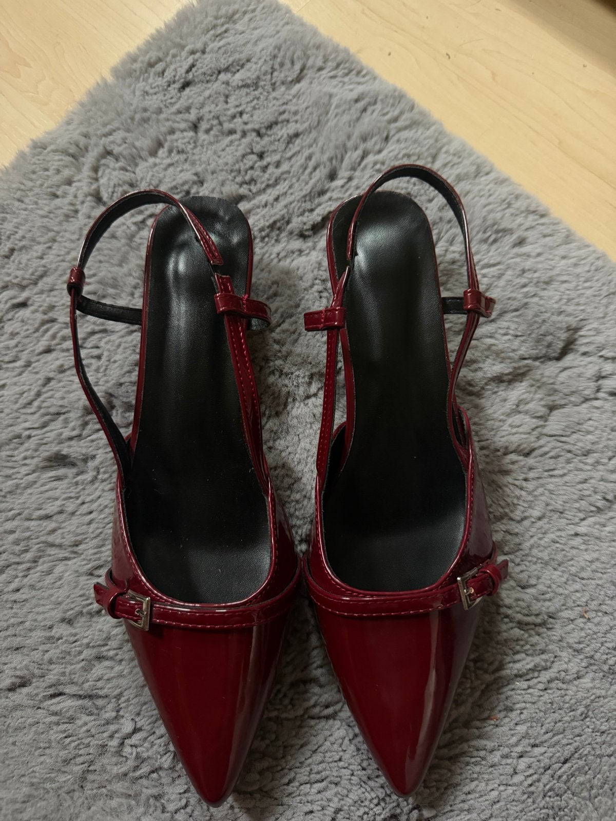 Elegante Rode Kitten Heels - Maat 40, Kleding | Dames, Ophalen of Verzenden, Zo goed als nieuw, Rood, Schoenen met lage hakken