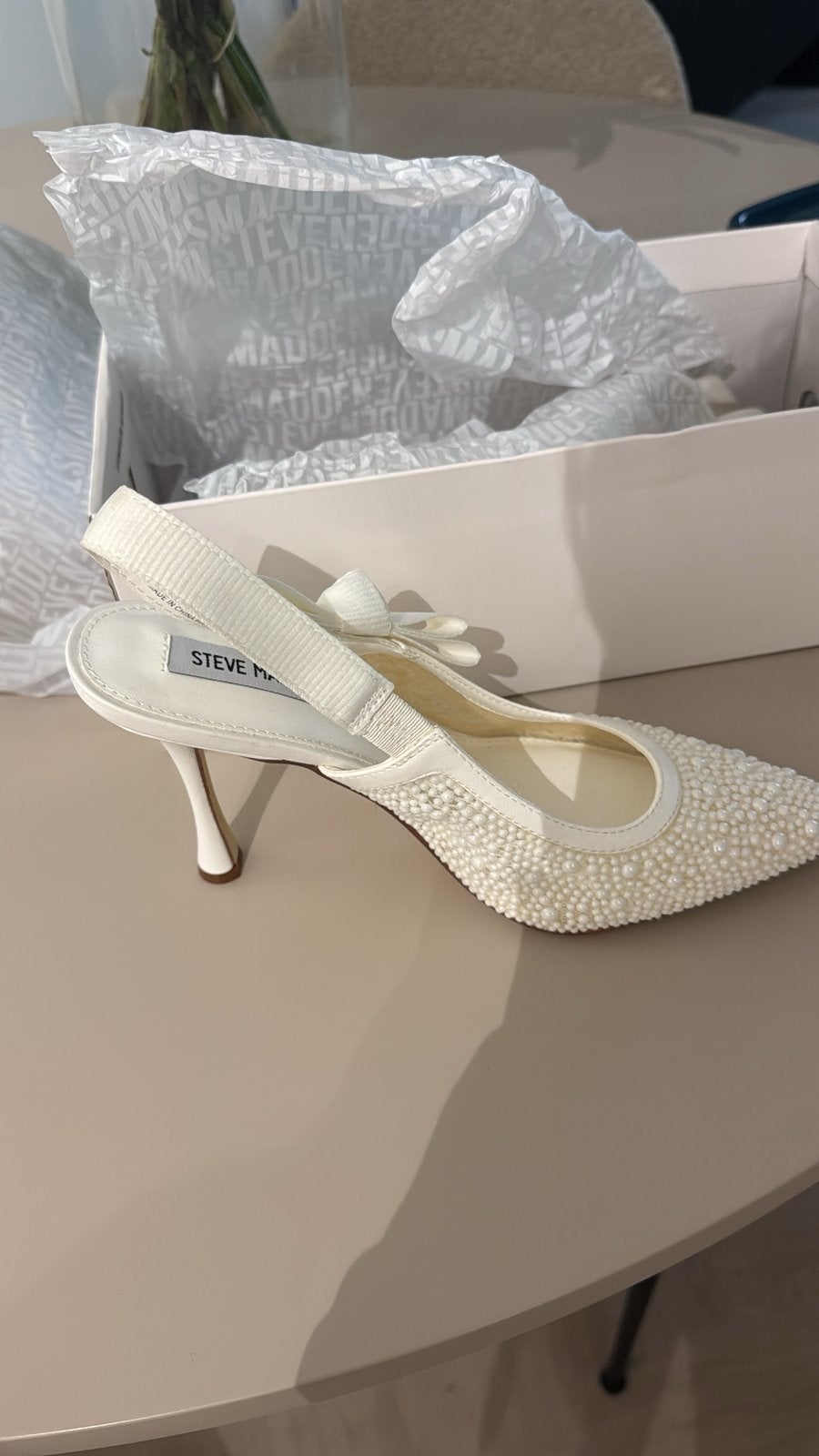 Steve Madden Witte Pumps met Parels - Maat 39, Ophalen of Verzenden, Zo goed als nieuw, Wit, Pumps