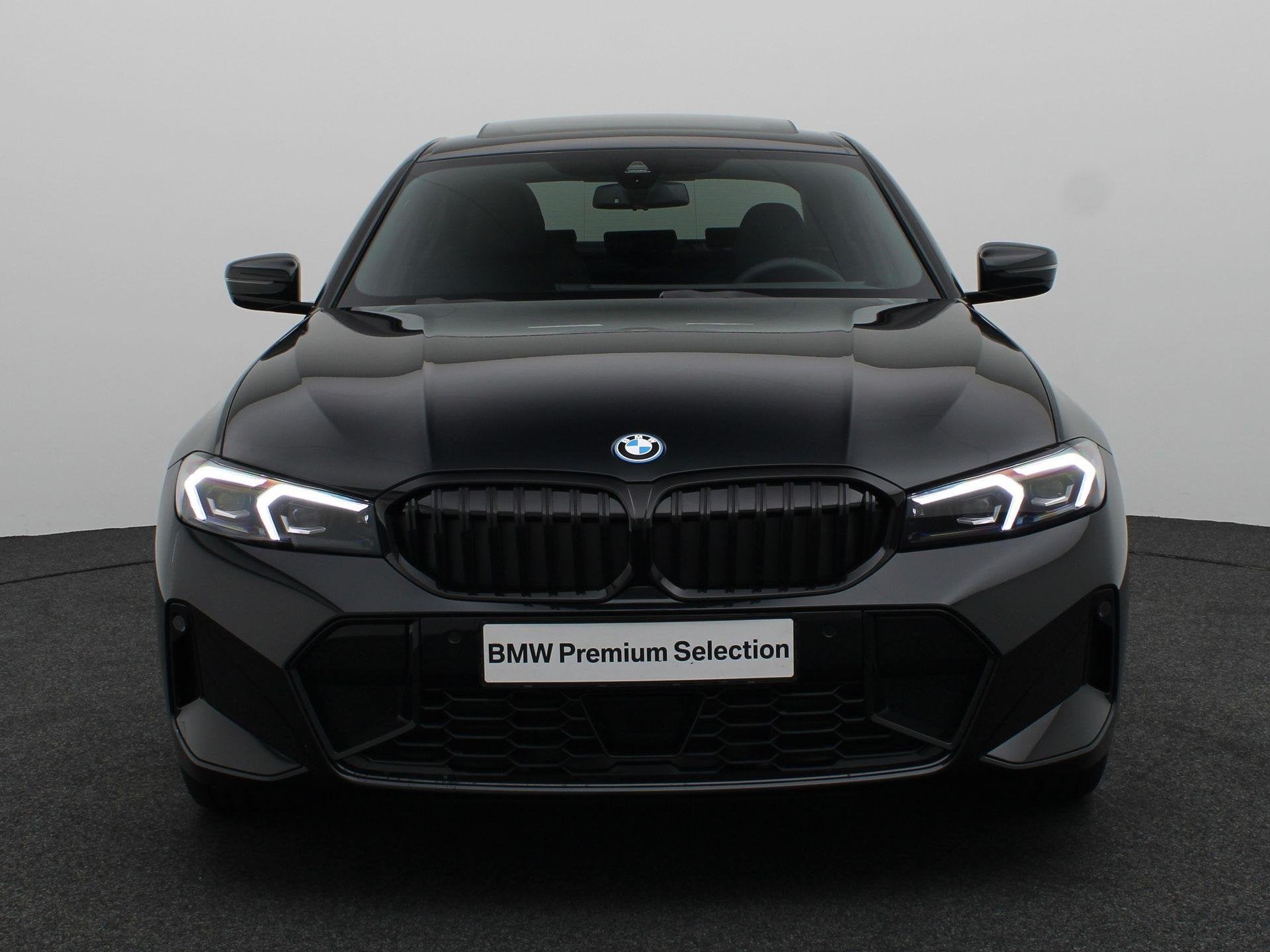 BMW 3 Serie Sedan 330e M Sport Edition | M Sportpakket Pro |, Auto's, Automaat, 1998 cc, 4 cilinders, Met garantie (alle)