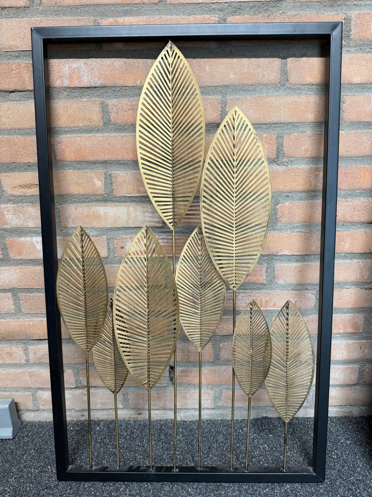 Metalen wanddecoratie met gouden bladeren in zwart frame, Ophalen, Metaal, Wandsculptuur, Nieuw