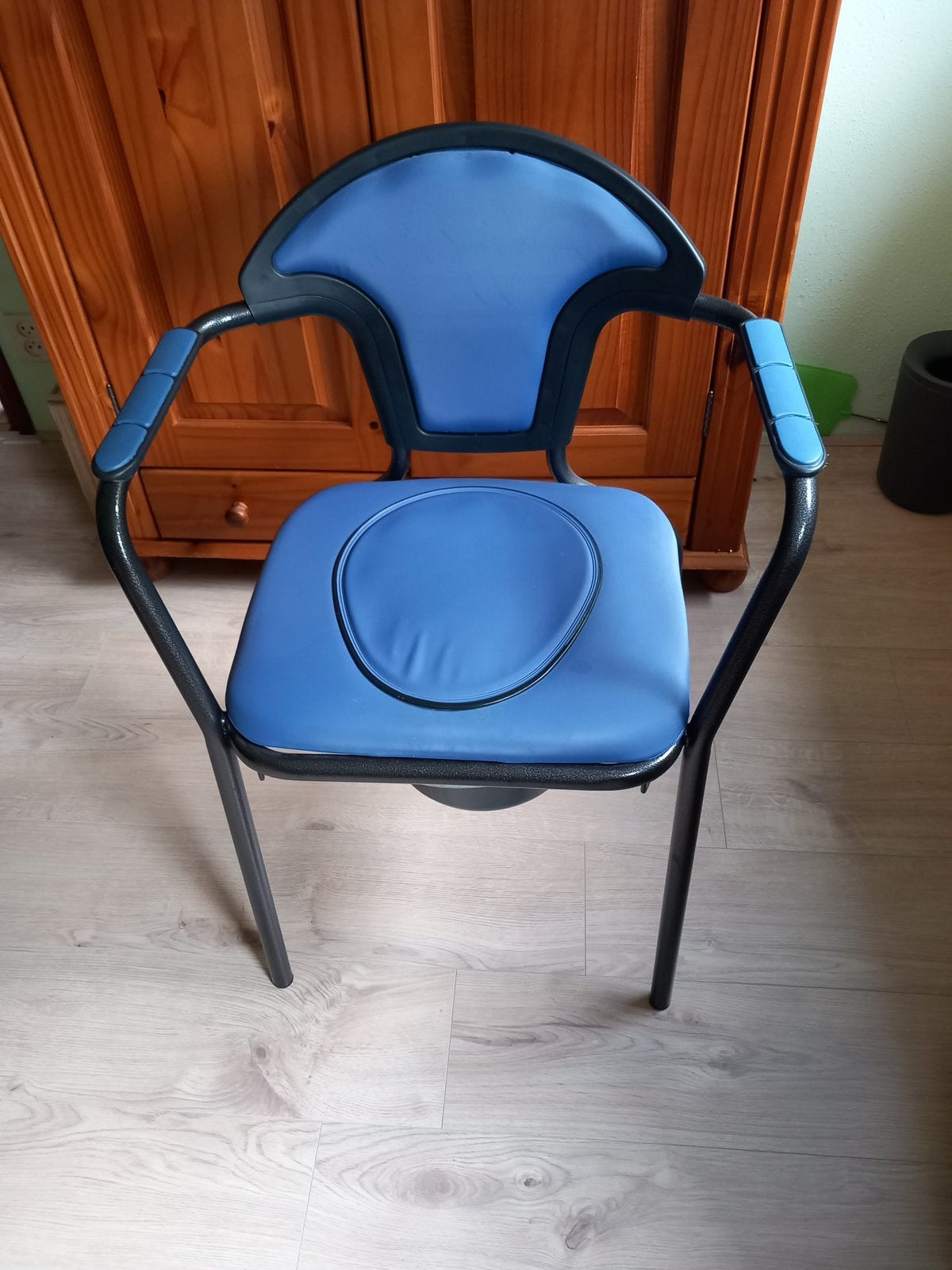 Po stoel, Huis en Inrichting, Ophalen, Zo goed als nieuw, Eén