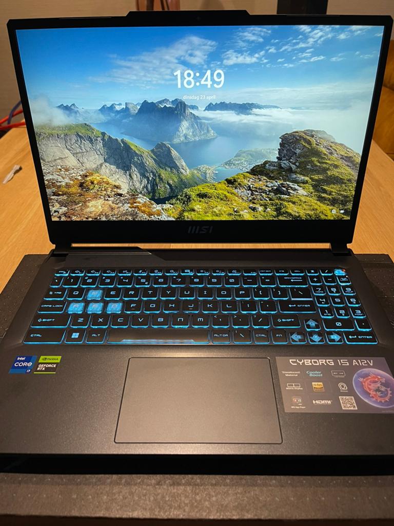 MSI Cyborg 15 A12VF, Met videokaart, 15 inch, Ophalen of Verzenden, Zo goed als nieuw