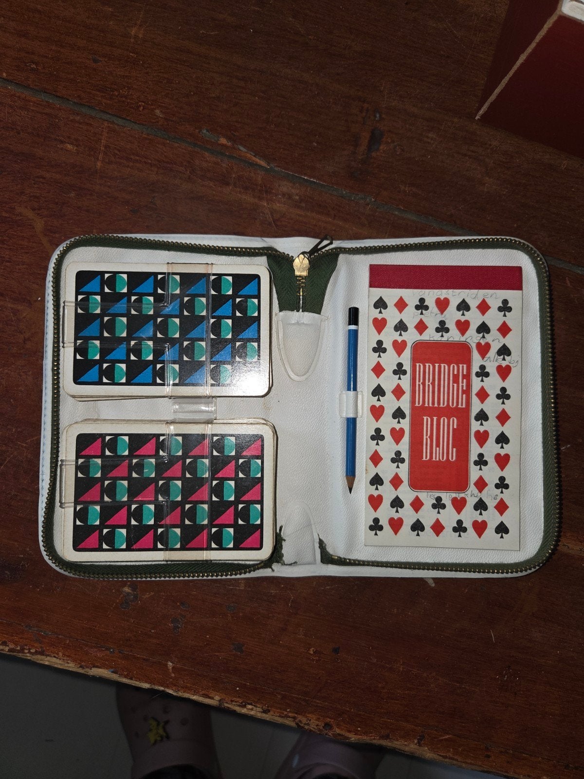 Vintage Bridge Spelset in Etui - Compleet en Kleurrijk, Drie of vier spelers, Ophalen of Verzenden, Gebruikt