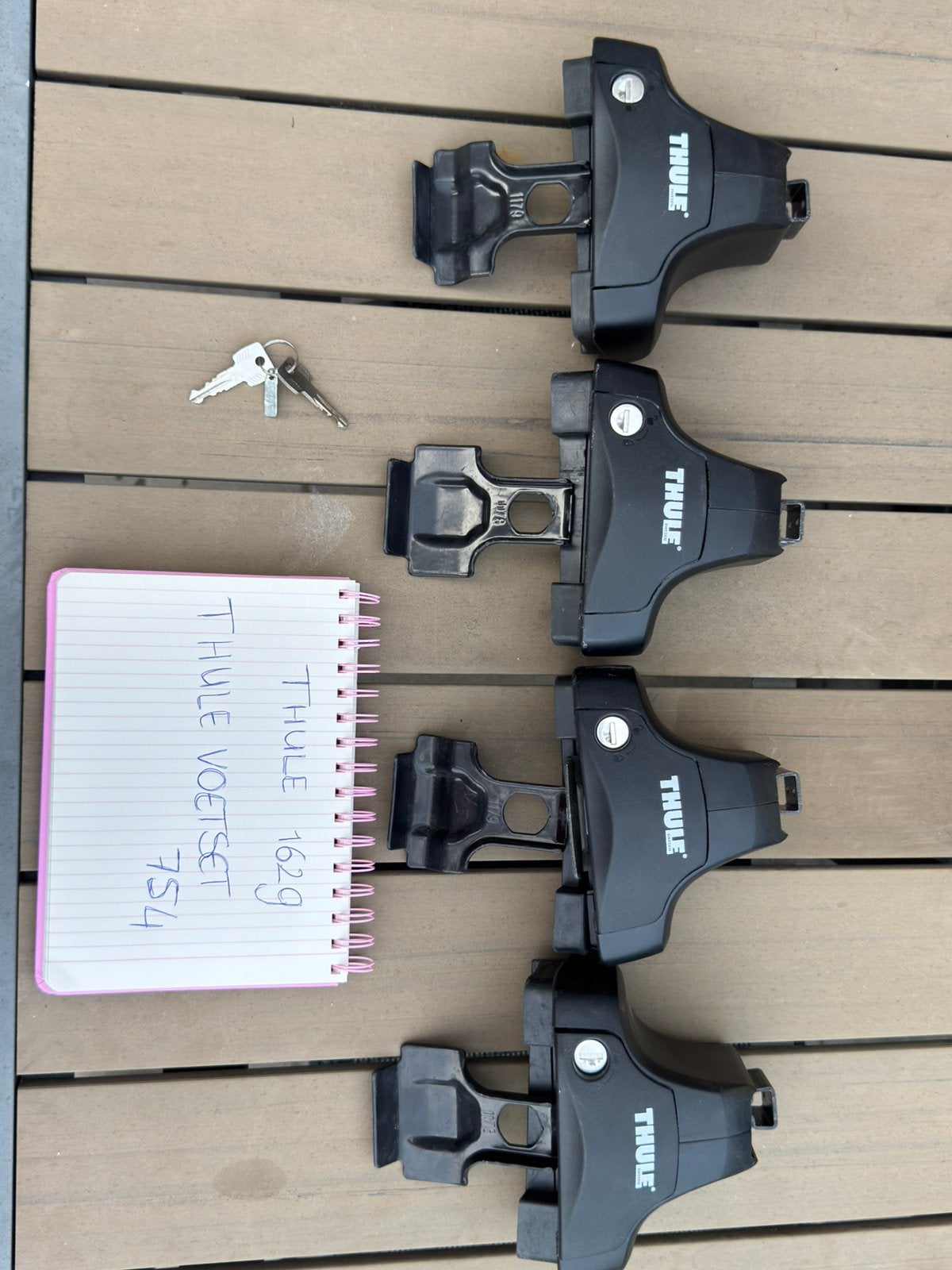 Thule voetset Rapid System 754 + Thule 1629 montagekit, Auto diversen, Dakdragers, Ophalen of Verzenden, Zo goed als nieuw