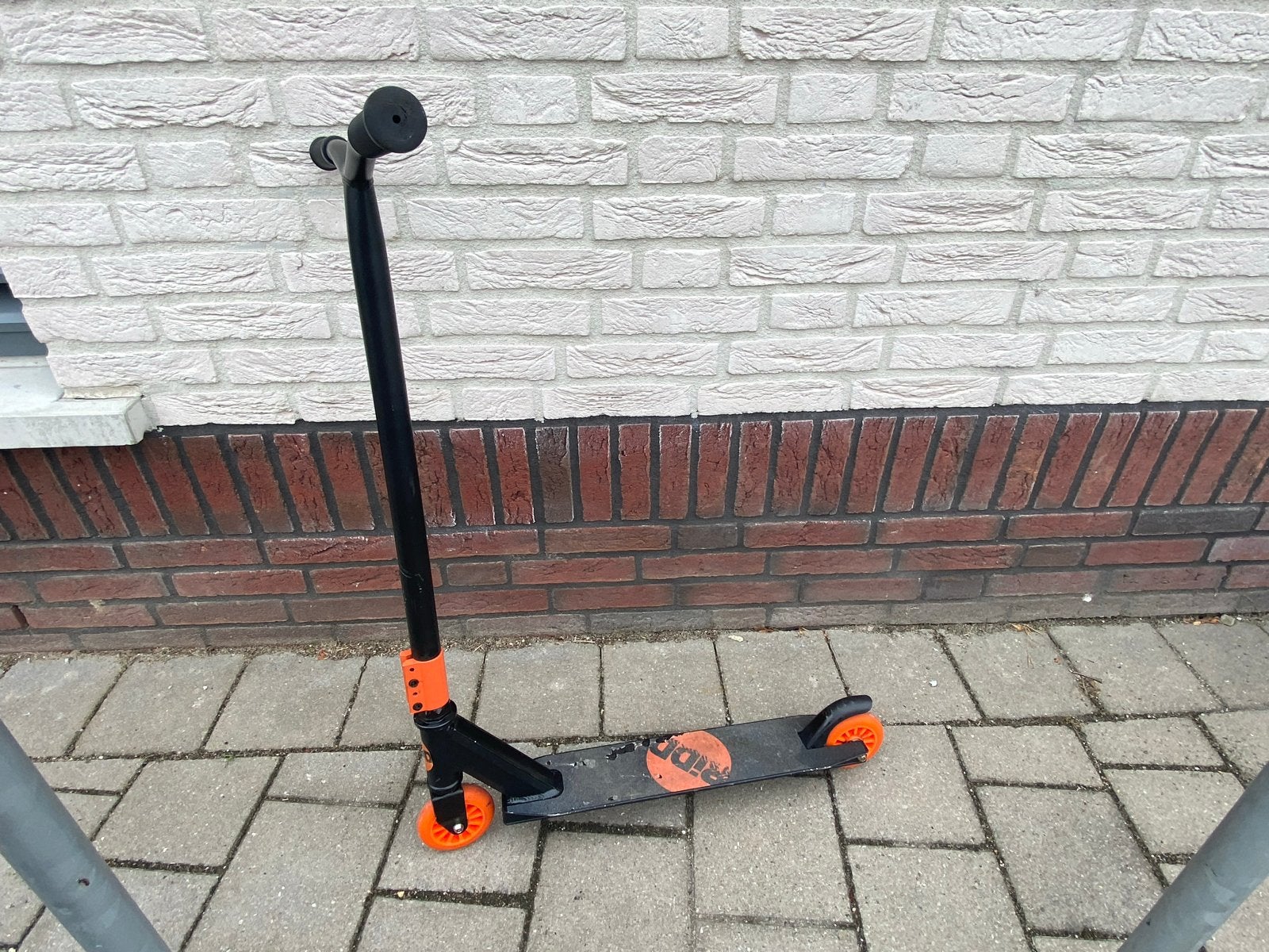Stuntstep Ridd Zwart/Oranje, Ophalen, Gebruikt, Gewone step
