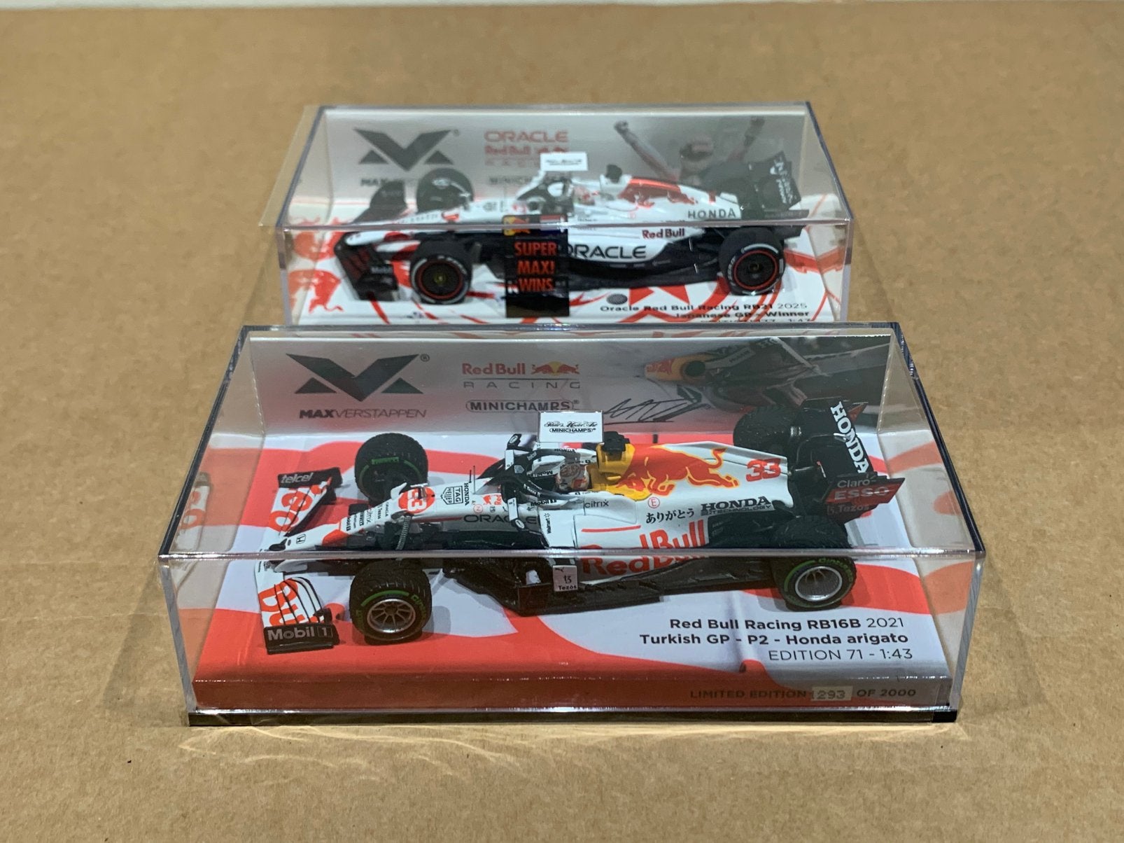 Set van 2 - Max Verstappen 1:43 GP Turkije 2021 Japan 2025, Ophalen, Nieuw, Formule 1