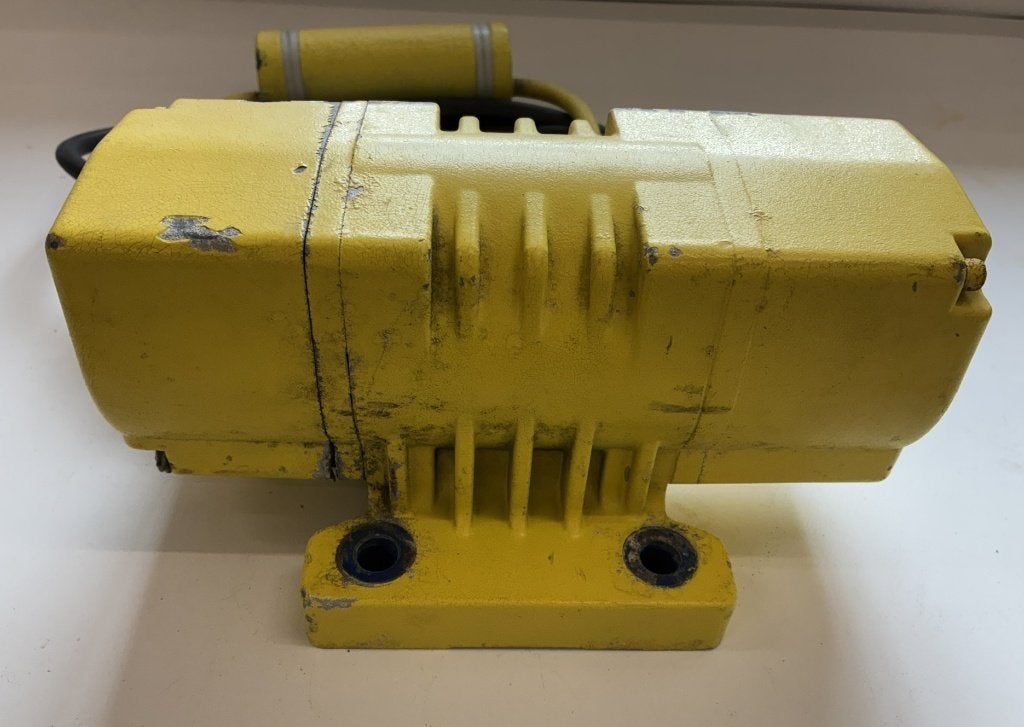 Diverse trilmotoren 220/380 volt O.A AXIS en ITALVIBRAS, Doe-het-zelf en Verbouw, Motoren, Ophalen of Verzenden, Zo goed als nieuw