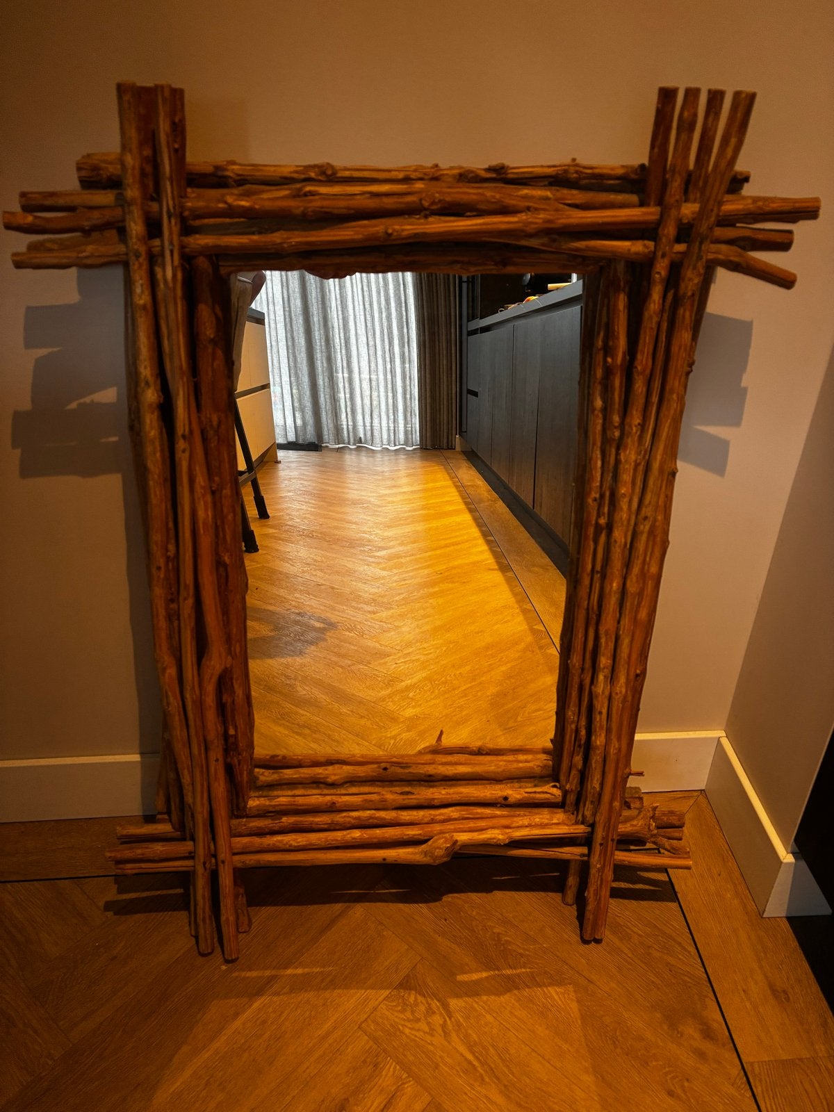 Unieke spiegel met rustiek houten frame, Huis en Inrichting, Ophalen, 100 tot 150 cm, Zo goed als nieuw, Rechthoekig
