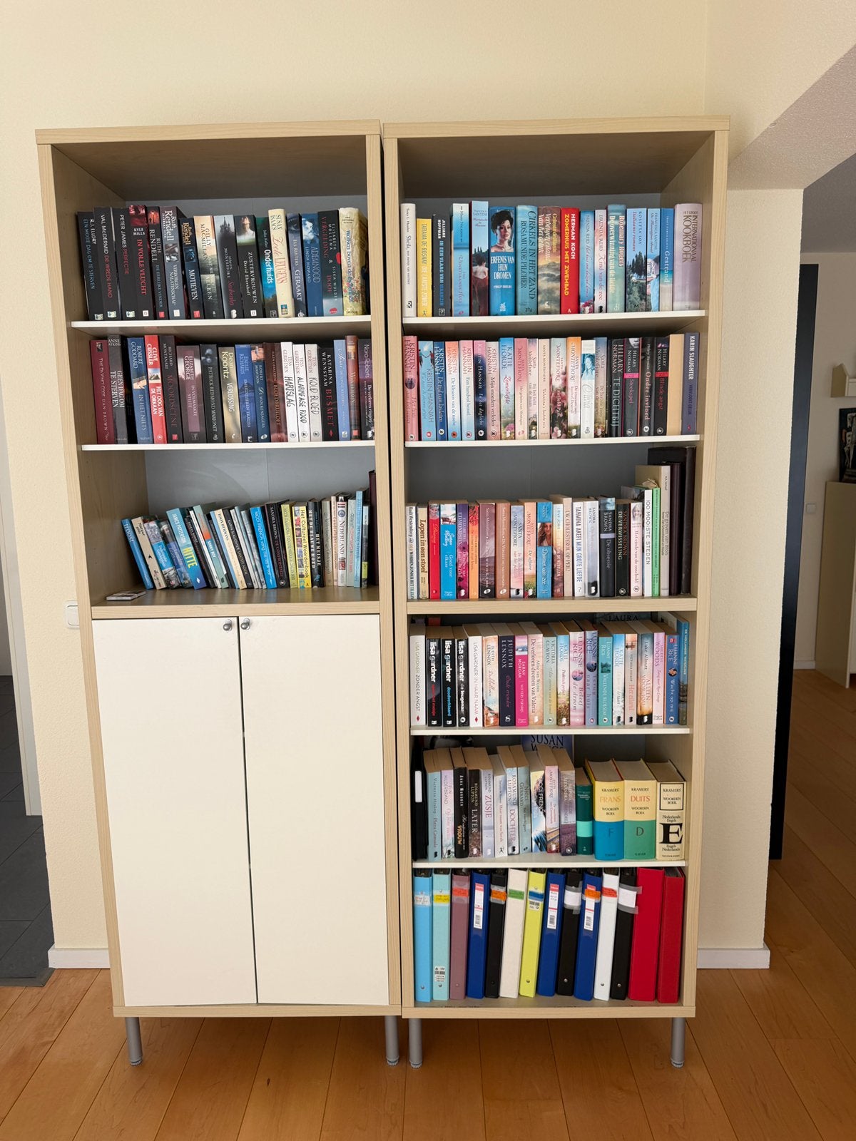 2 boekenkasten eventueel met boeken, Ophalen, 50 tot 100 cm, Zo goed als nieuw, 150 tot 200 cm
