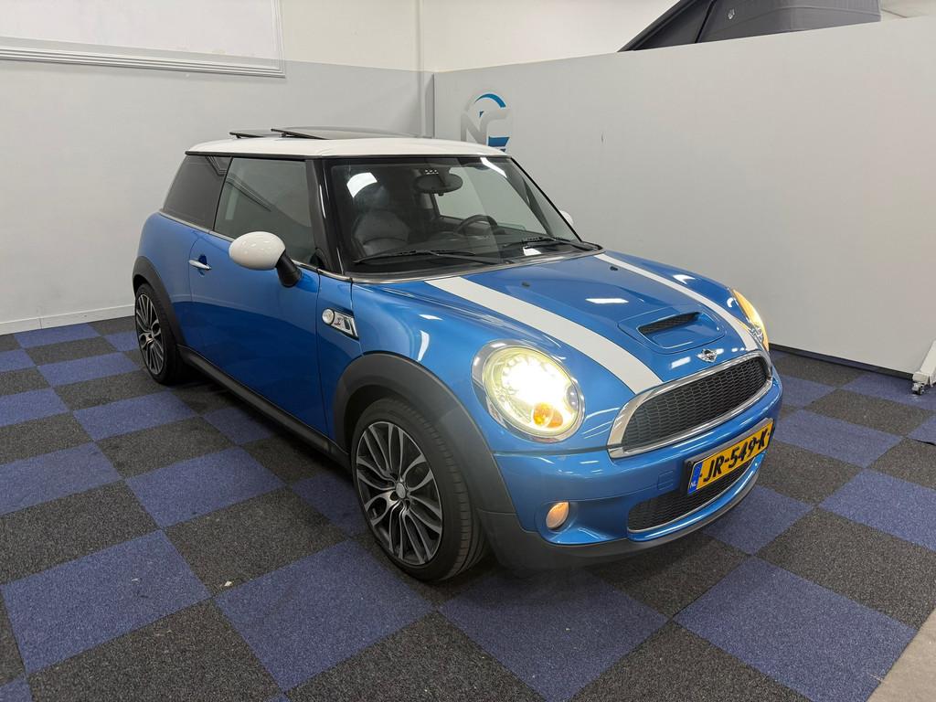 Mini Mini 1.6 Cooper S / PANORAMADAK / NETTE AUTO / VOLLEDIG, Auto's, Mini, Voorwielaandrijving, Gebruikt, 4 cilinders, 49 €/maand