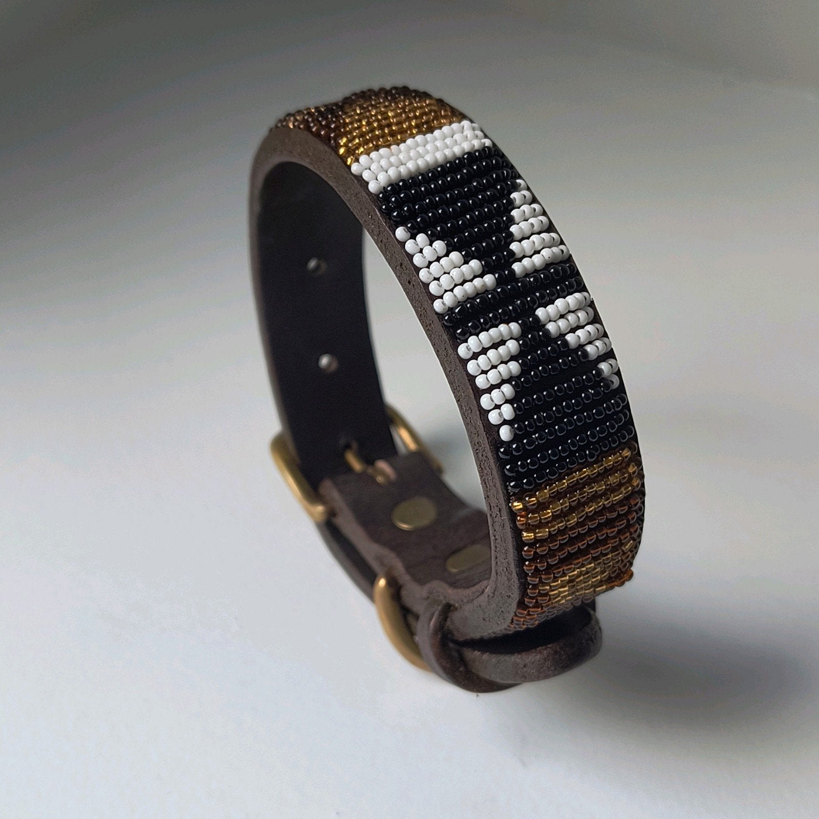 Handgemaakte leren hondenhalsband met kralen – Small, Ophalen of Verzenden, Handgemaakt, Nieuw