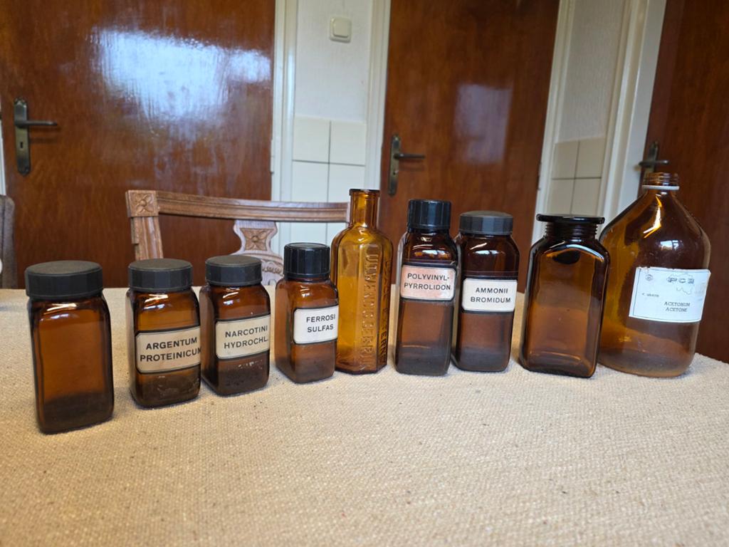 Brocante apothekers pot / fles, Antiek en Kunst, Curiosa en Brocante, Ophalen of Verzenden