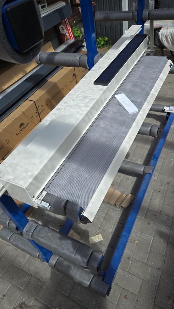 2x Nieuwe Solar Screens met Afstandsbediening - Crèmewit, Ophalen, Nieuw, Overige typen, Minder dan 2 meter