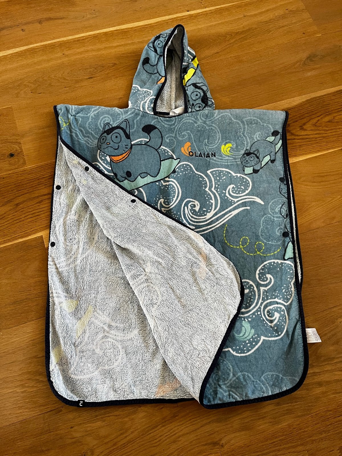 Kinder zwem poncho handdoek OLAIAN (tot ca. 8 jaar), Kinderen en Baby's, Kinderkleding | Kinder-zwemkleding, Ophalen of Verzenden