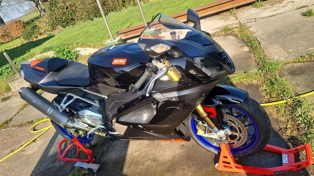Aprilia RSV Mille RR Factory, 2 cilinders, Sportuitlaat, Motorrijbewijs A, Super Sport