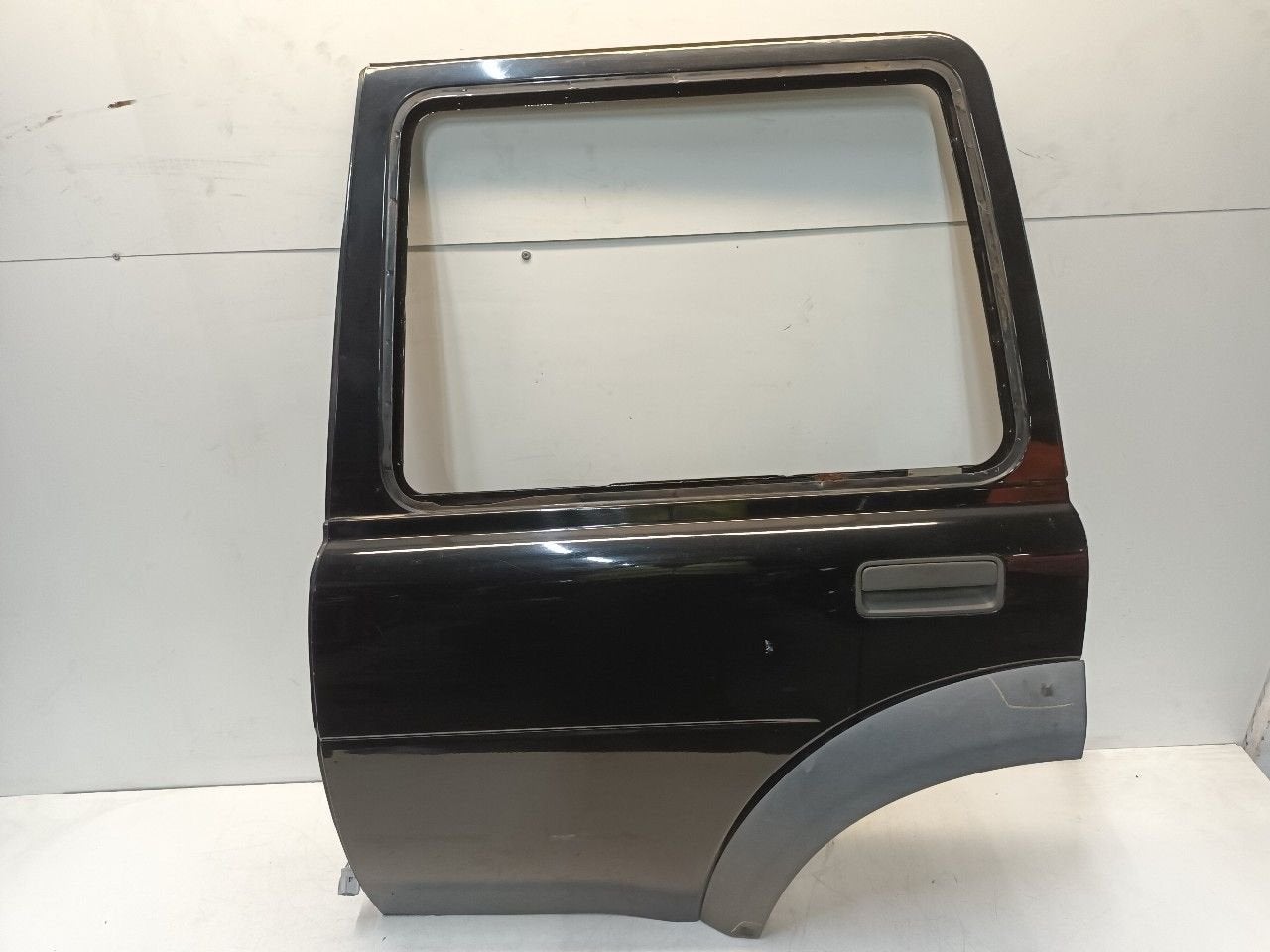 Portier links achter Land Rover Freelander, Onderdelen@venauto.nl, Van der Ven Autorecycling B.V., Ettenseweg 76, 4706 PB Roosendaal, The Netherlands