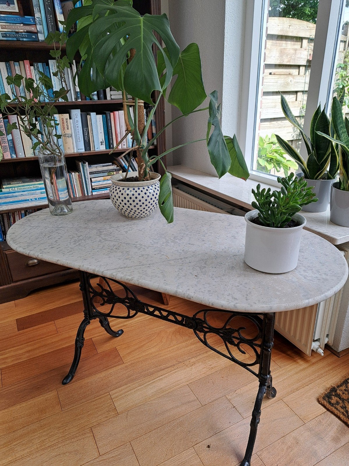 Marmeren tafel op zwart gedeeltelijk gietijzeren frame 120x6, Antiek en Kunst, Antiek | Meubels | Tafels, Verzenden