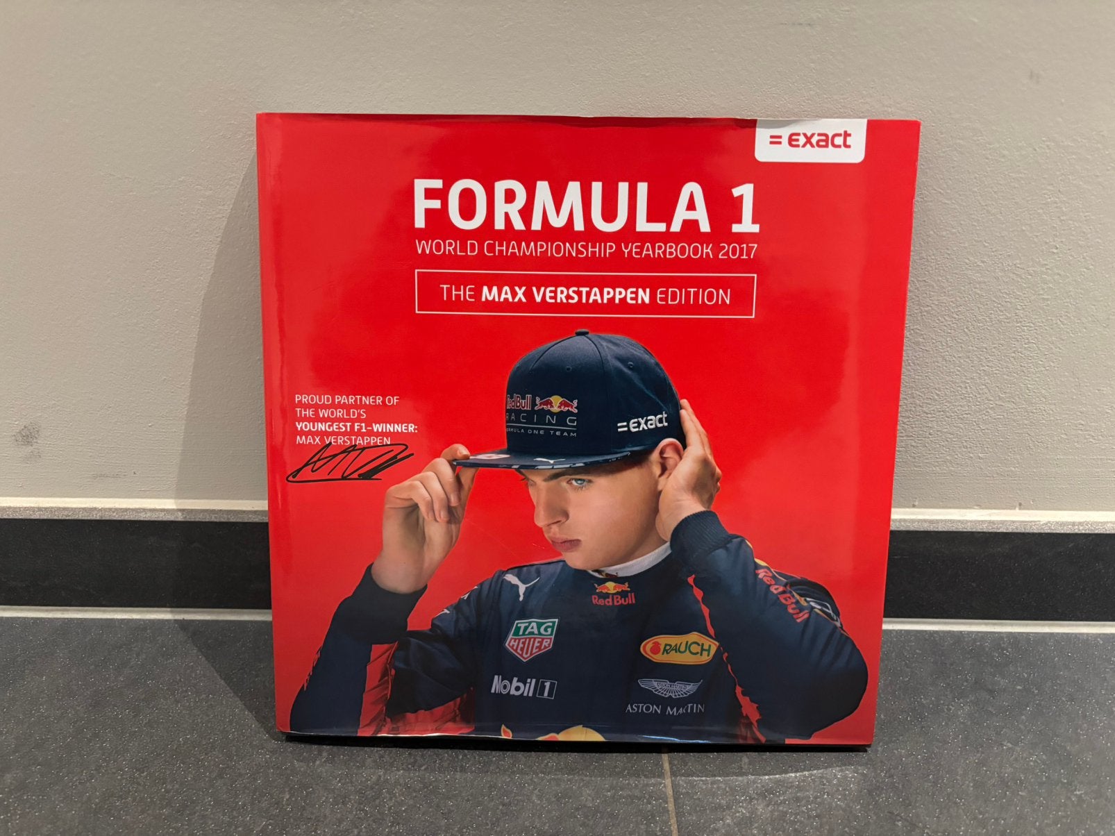 Max verstappen jaarboek 2017, Ophalen of Verzenden, Zo goed als nieuw, Algemeen