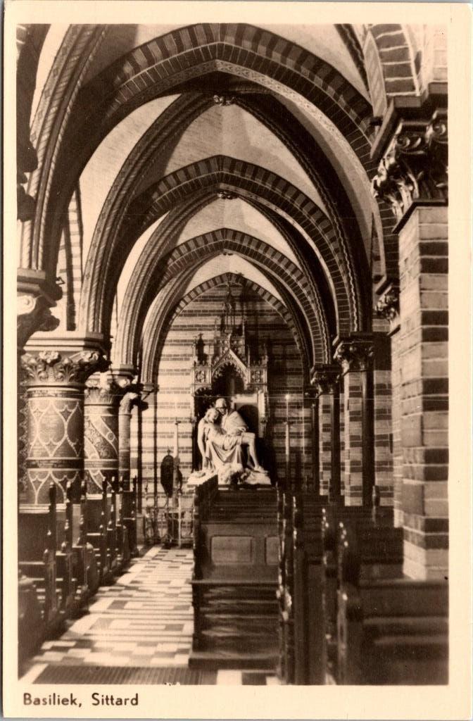 Basiliek Sittard - 4 ansichtkaarten, Verzamelen, Ansichtkaarten | Nederland, Verzenden, 1940 tot 1960, Ongelopen, Limburg