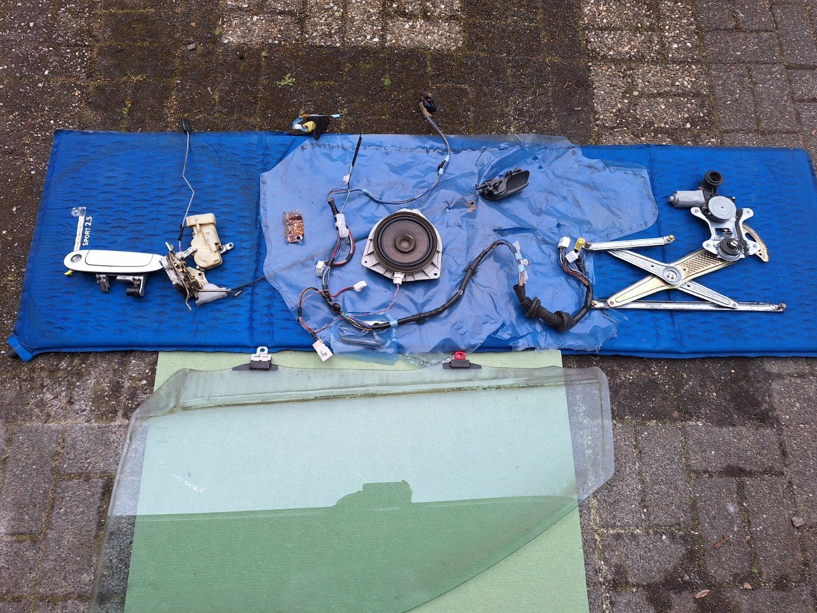 Linker raam Toyota Yaris 2000 2-deurs, Ophalen, Gebruikt, Toyota
