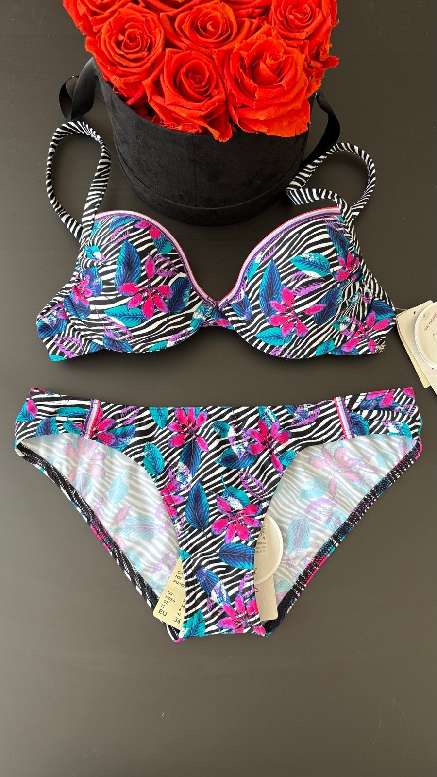 Triumph Bikini Set 36B of 36C/XS - Nieuw met labels, Verzenden, Nieuw, Meerkleurig, Bikini