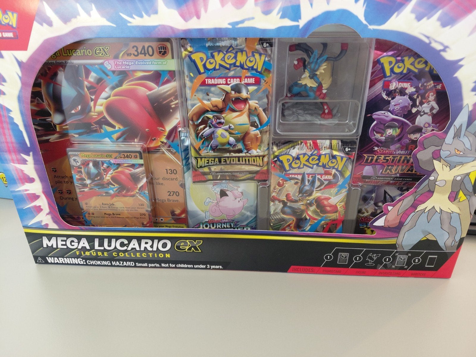 Pokémon mega Lucario collection box, Ophalen of Verzenden, Nieuw, Boosterbox, Foil