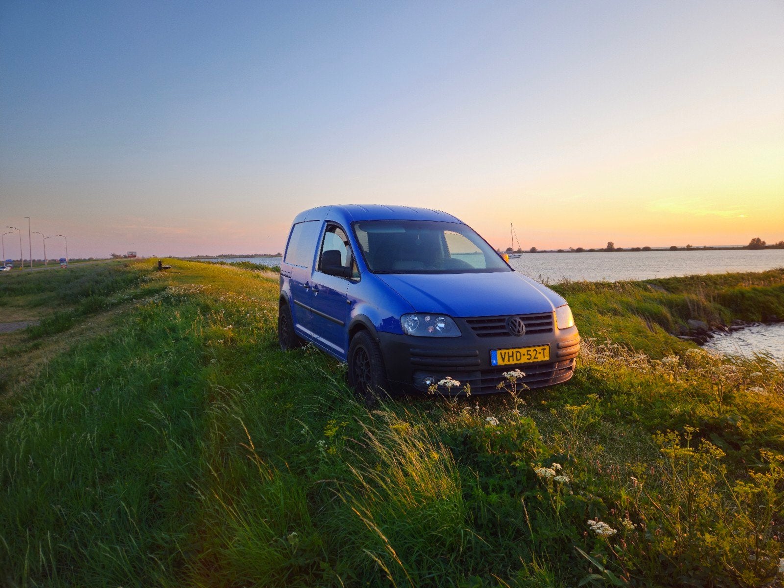 voorkop caddy blauw met nieuwe blackout koplamp units, Ophalen, Gebruikt, Volkswagen, Bumper