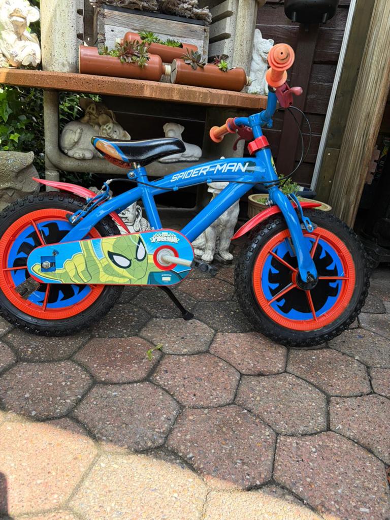 Jongensfiets 14 inch spider man, Fietsen en Brommers, Ophalen, Gebruikt, 16 tot 20 inch