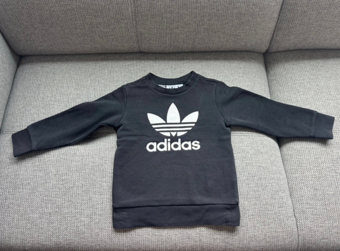 Trui Adidas Maat 104, Kinderen en Baby's, Kinderkleding | Maat 104, Ophalen of Verzenden, Zo goed als nieuw, Jongen, Trui of Vest