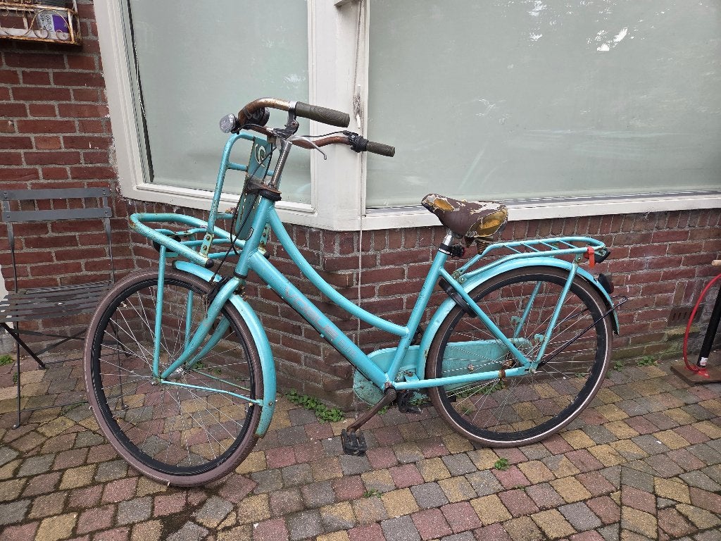 Opknapper: damesfiets met rekje, Fietsen en Brommers, Fietsen | Dames | Damesfietsen, Terugtraprem, Gebruikt, Versnellingen, Ophalen