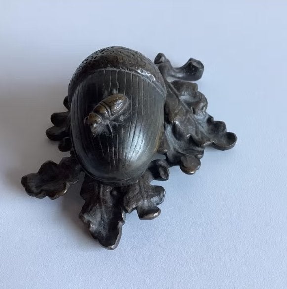 antiek bronzen juwelendoosje in de vorm van een eikel, Ophalen of Verzenden