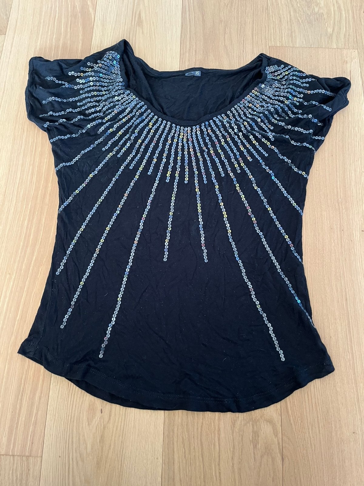 Shirt dames maat XS zgan zwart met glitters, Zwart, Ophalen of Verzenden, Zo goed als nieuw, Korte mouw