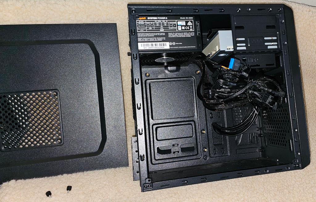 LC-Power 2015MB behuizing (incl. voeding en optische drive), Computers en Software, Computerbehuizingen, Zo goed als nieuw, Ophalen of Verzenden
