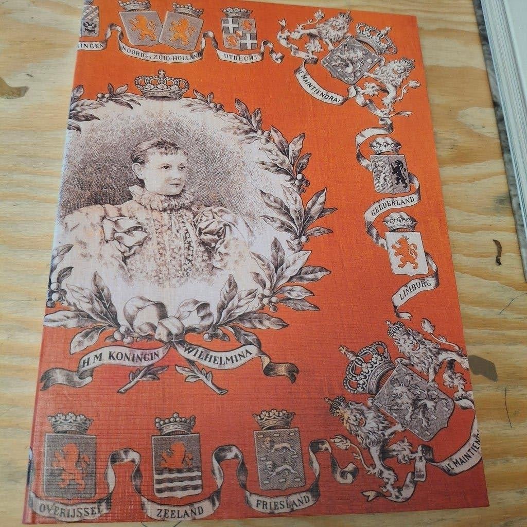 Oranje Curiosa 1880-1948, Gelezen, Conchita A.N.Roodveldt, Verzenden, Catalogus