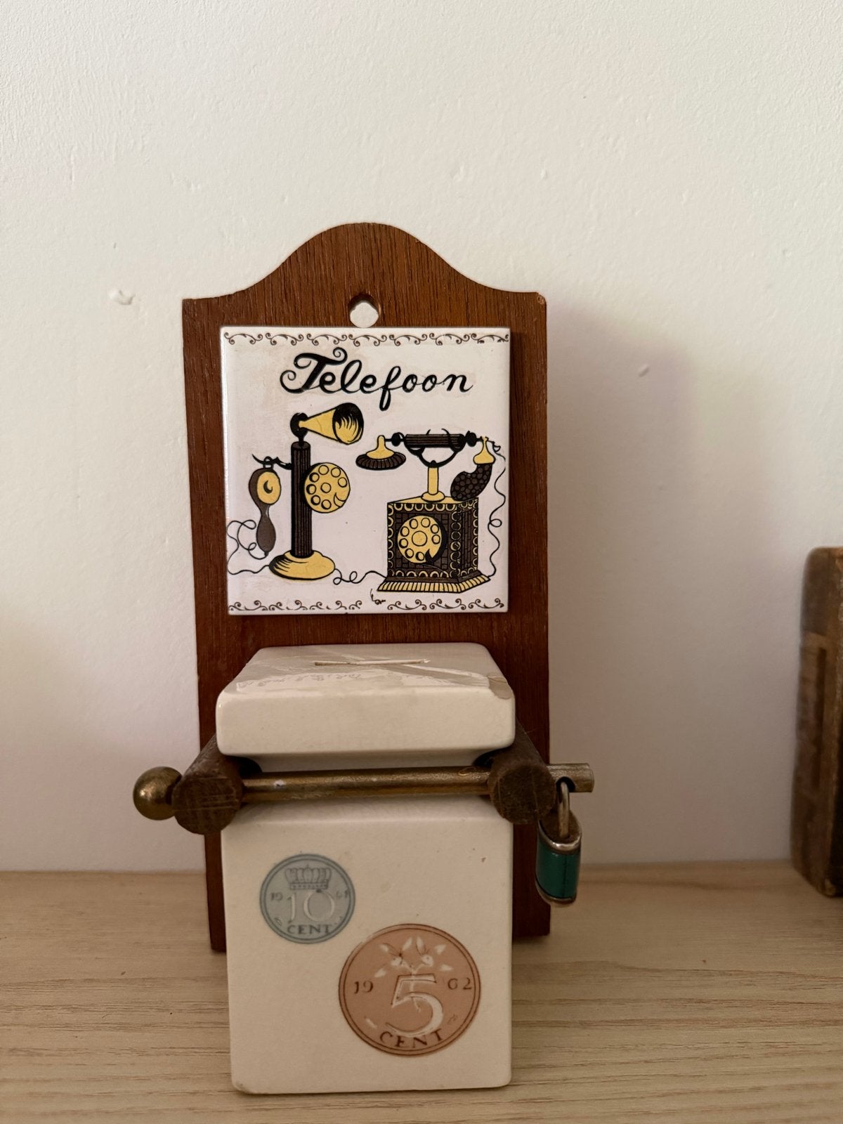 Vintage houten/keramische telefoon spaarpot jaren '60/'70, Ophalen of Verzenden