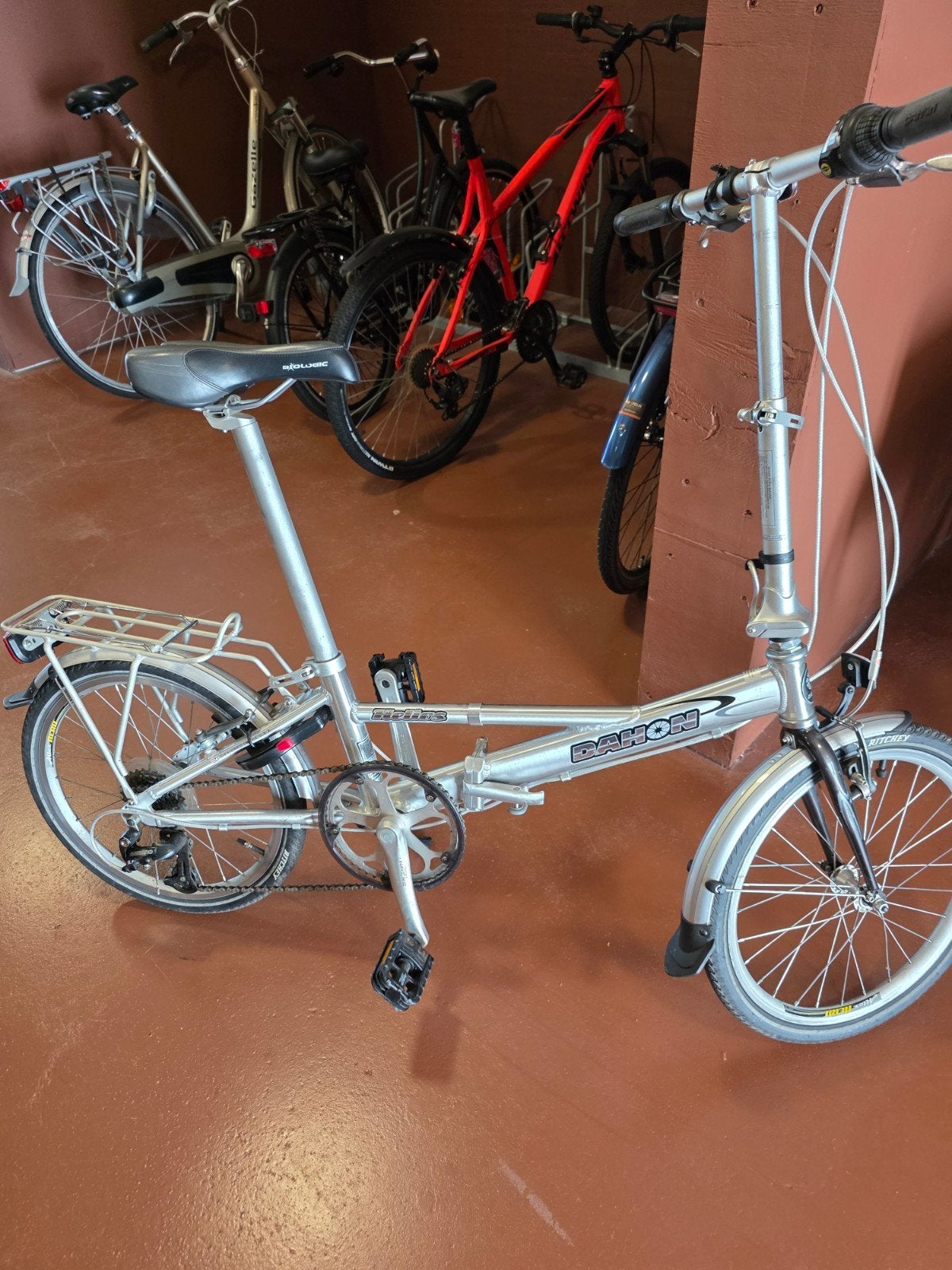 Dahon Helios vouwfiets - Compact en handig, Fietsen en Brommers, Fietsen | Vouwfietsen, Ophalen, 20 inch of meer, Gebruikt, Versnellingen