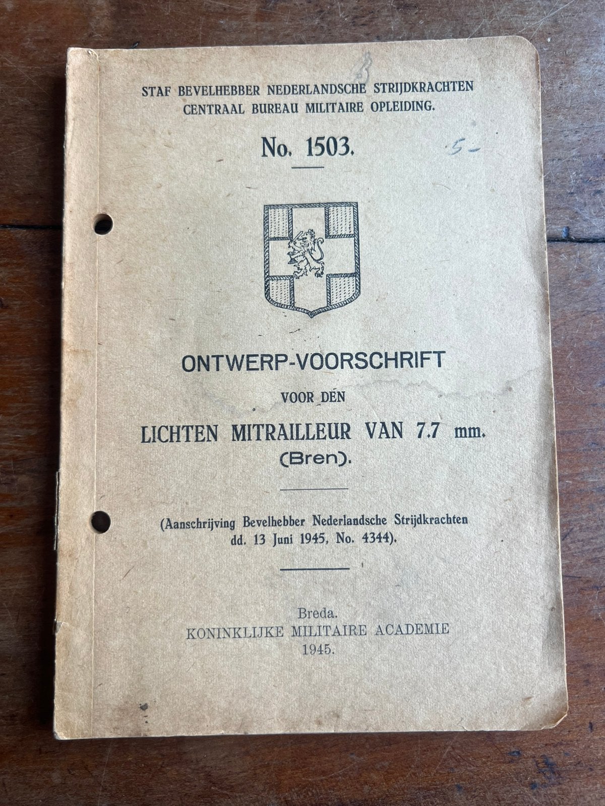 Nederlands KL KNIL Voorschrift Bren Gun 1945 techniek NBS 45, Verzamelen, Verzenden, Nederland, Embleem of Badge