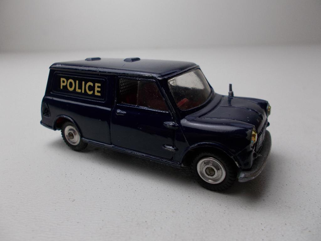 1964 Corgi Toys 448 BMC AUSTIN MINI VAN "POLICE" I.g.st.